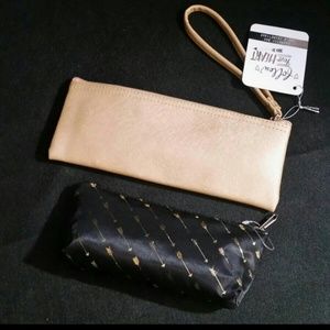 Bags - Hustle & Arrows Cosmetics Wristlet/Bag Bags - Hustle & Arrows Cosmetics Wristlet/Bag